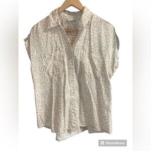 CAFFE Marrakesh leopard print button down blouse.